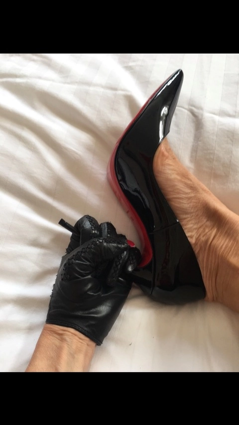 Maitresse Victoria OnlyFans Picture