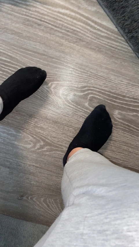 Feets and Socks OnlyFans Picture