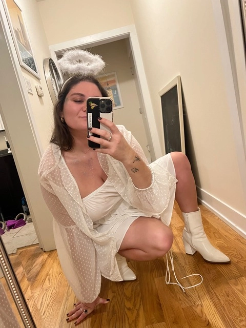 Lainie OnlyFans Picture