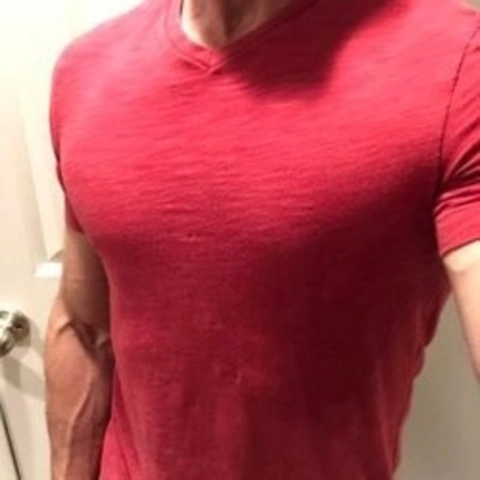 Closetbiguy OnlyFans Picture