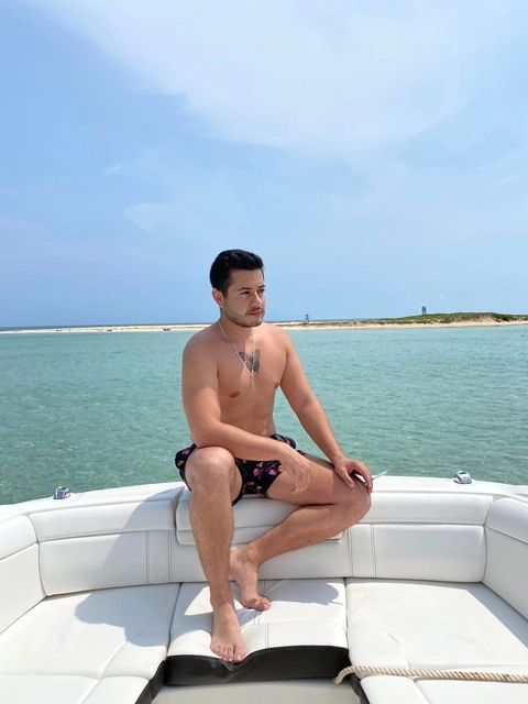 alberto basurto mobarak OnlyFans Picture