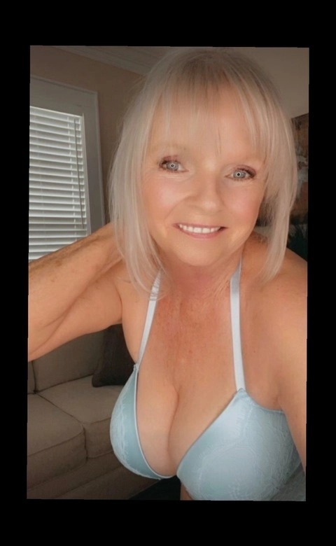 Salsa ? Nanny OnlyFans Picture