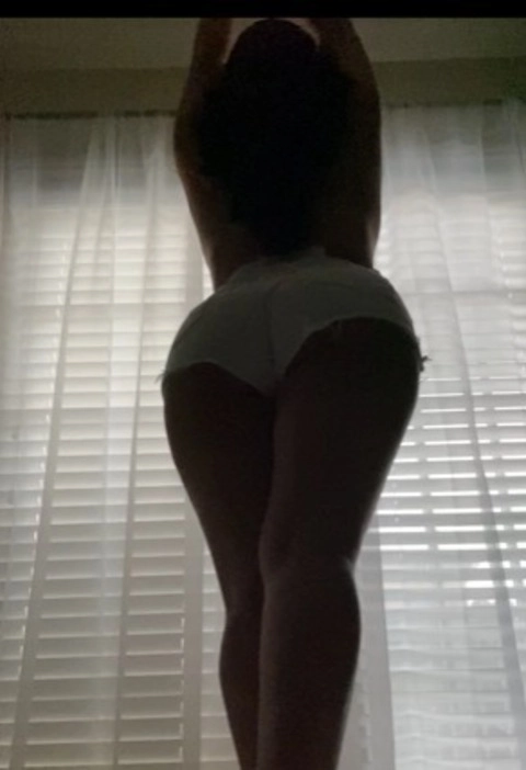 Cara M OnlyFans Picture
