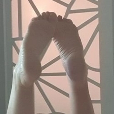 Sunnyfeet OnlyFans Picture