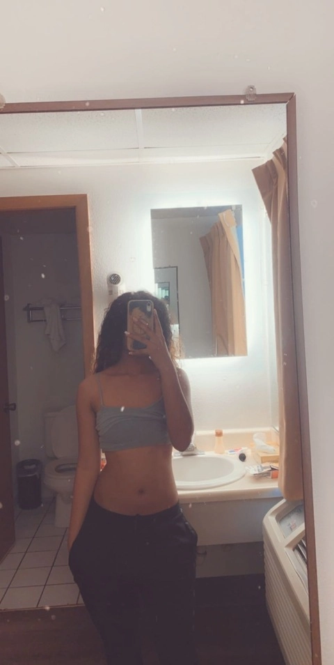 Halee OnlyFans Picture