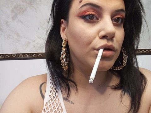 Smoking Katie OnlyFans Picture