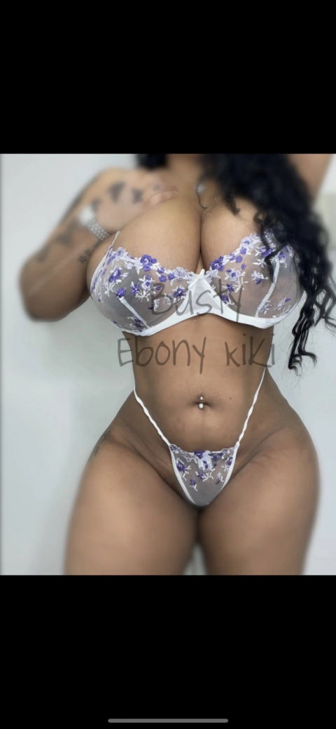 Busty Ebony Kiki OnlyFans Picture