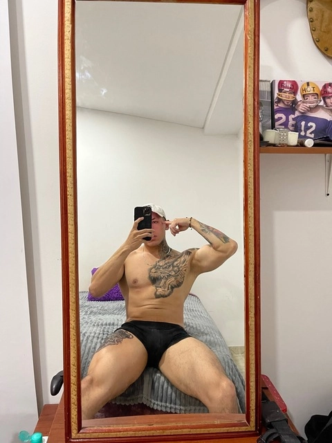 Santitattoolife OnlyFans Picture