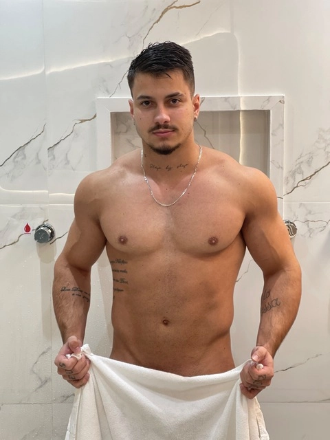 Vinicius Maiochi OnlyFans Picture