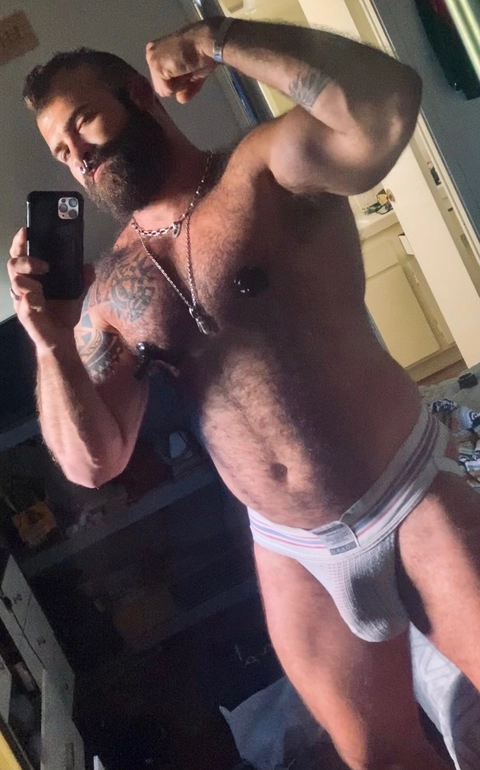 Macho OnlyFans Picture