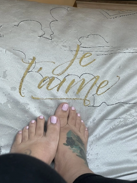 Msprettytoes OnlyFans Picture