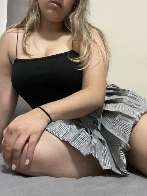 Emi OnlyFans Picture