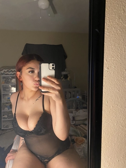 LYSSAAA OnlyFans Picture