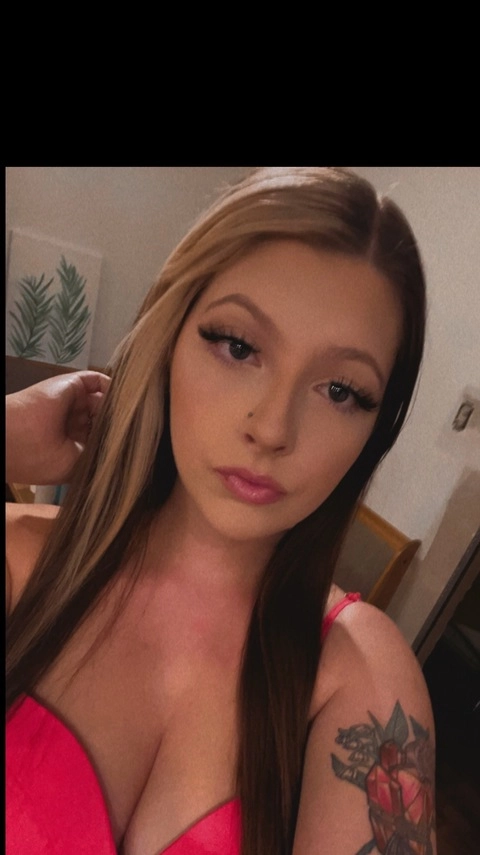 Ashlyn OnlyFans Picture