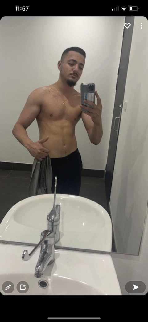 CheekyDav OnlyFans Picture