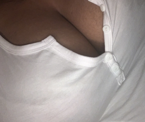 Shelle OnlyFans Picture