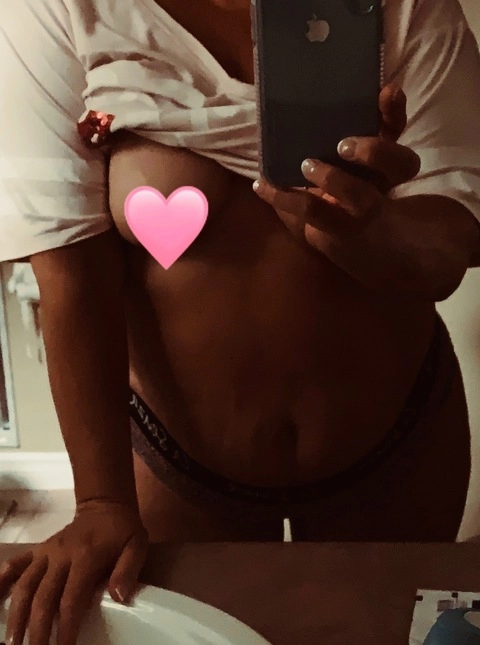 LovelyLaurenH OnlyFans Picture