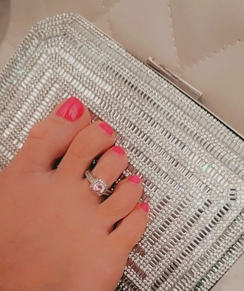 Elegantly Lavish Feet (Platinum Club) OnlyFans Picture