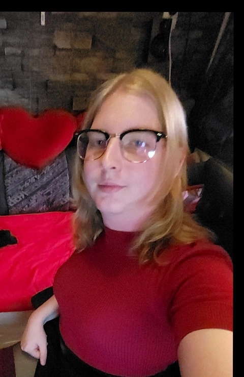 Femboy Susan OnlyFans Picture