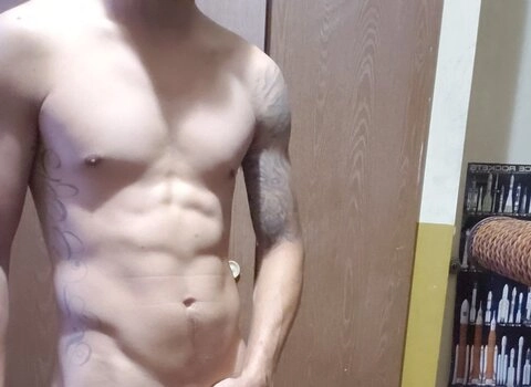 papichulo7o2 OnlyFans Picture
