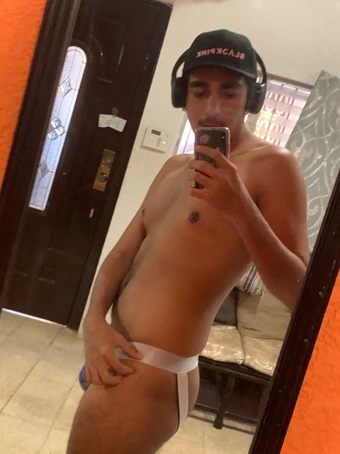 Cristopher Velueta Novelo OnlyFans Picture