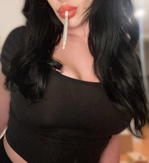 Stoner Tanya OnlyFans Picture