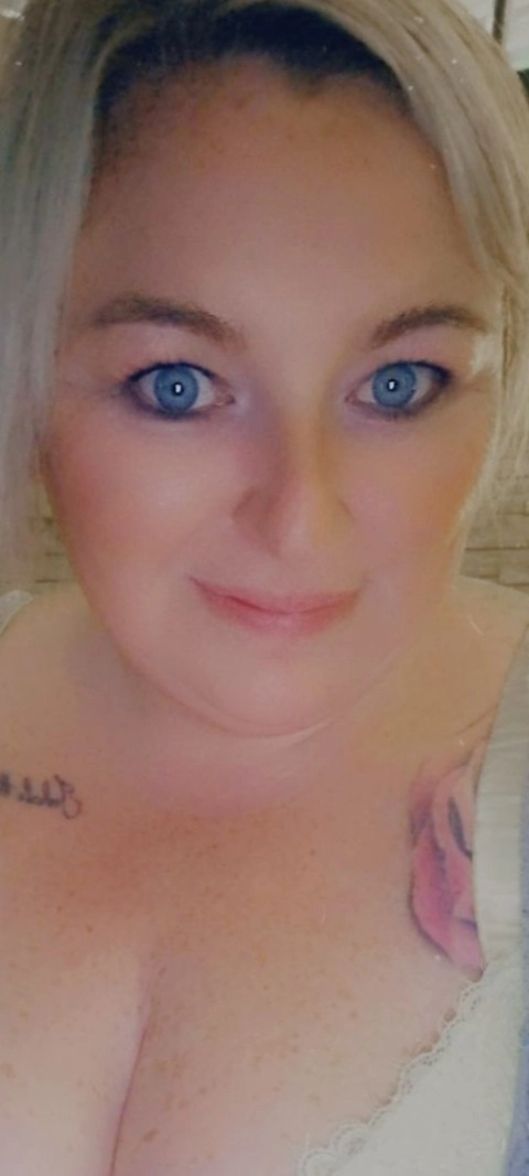 chubby wife OnlyFans Picture