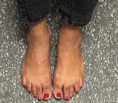 Prettyfeetass OnlyFans Picture