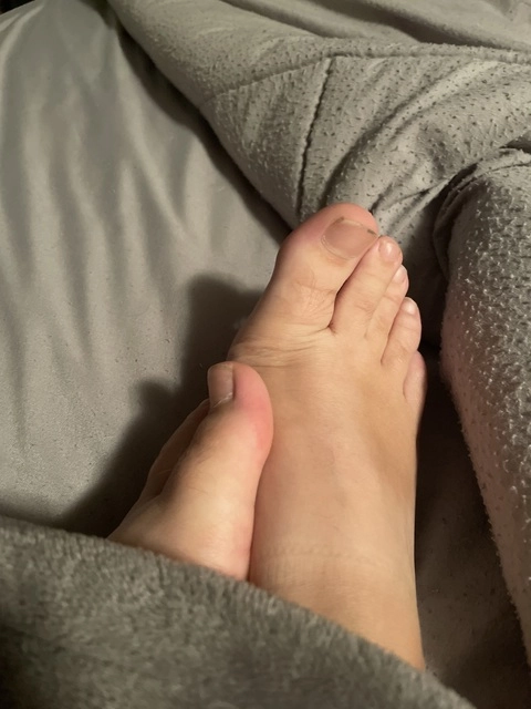 FeetGirlXoXoGG OnlyFans Picture