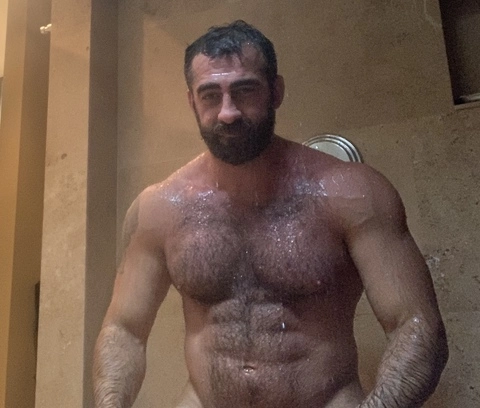 Hairy Muscle OnlyFans Picture