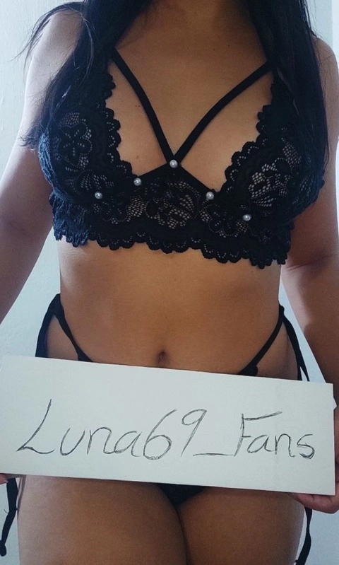 ? luna ?BAD BUNNY? OnlyFans Picture