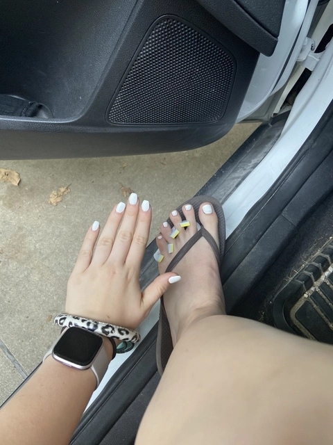 feet friends OnlyFans Picture