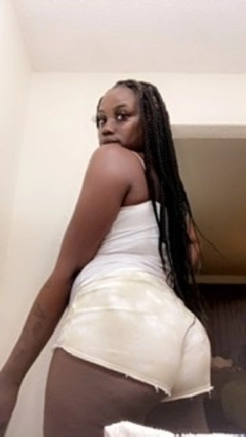 Chocolate ? Kake OnlyFans Picture