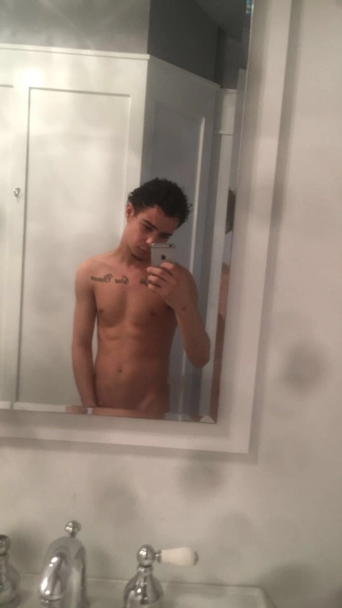 Joeyluisjr OnlyFans Picture