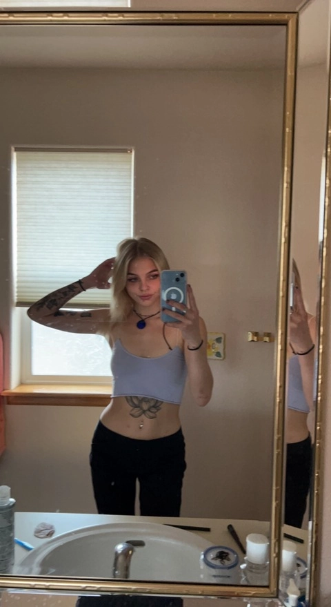 Lilia Mae OnlyFans Picture