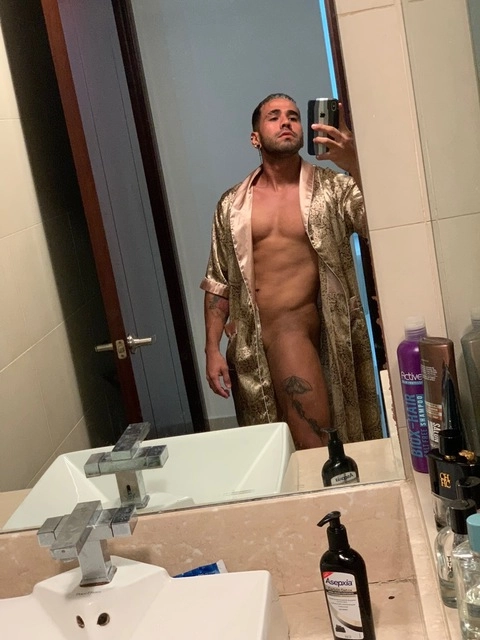 Ronald Aguilera OnlyFans Picture