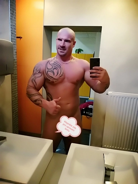 Brian Ragnastone OnlyFans Picture