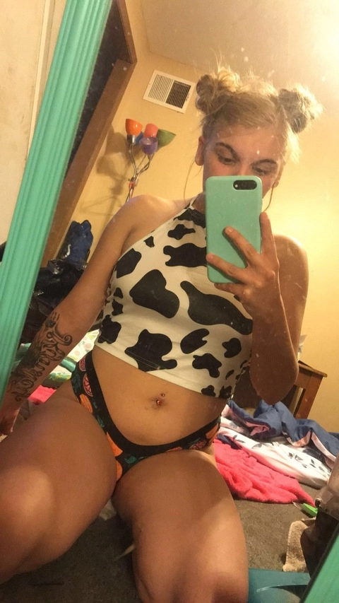 Abigail OnlyFans Picture