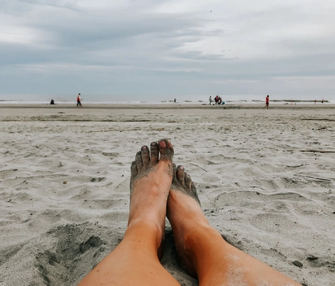 tits and toes in the PNW