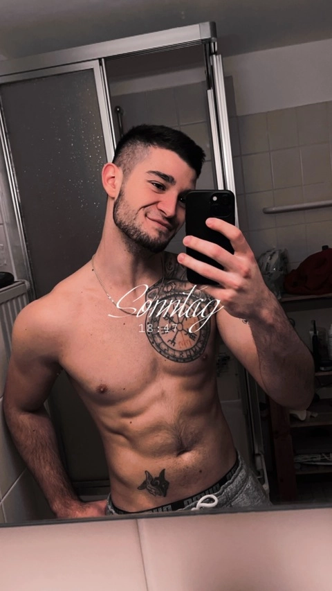 Nik3099 OnlyFans Picture