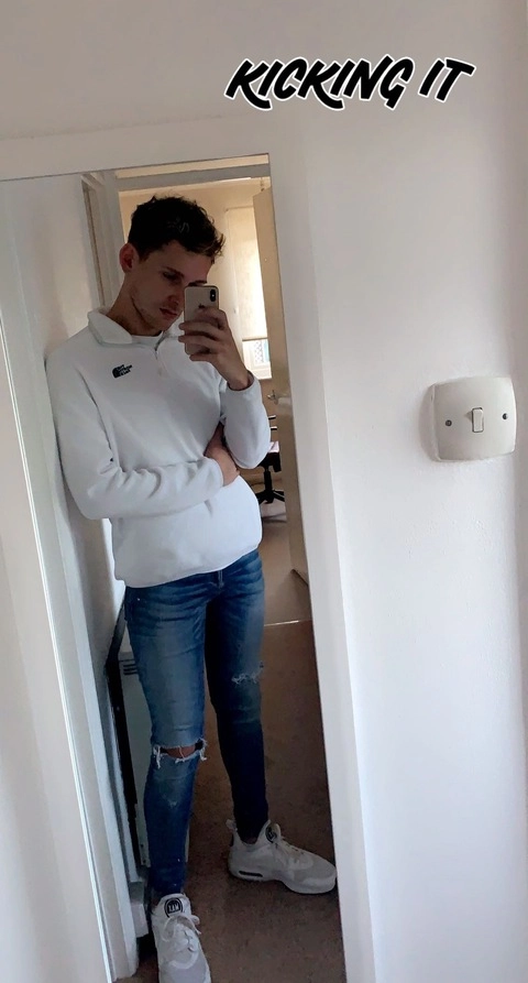 Reece OnlyFans Picture