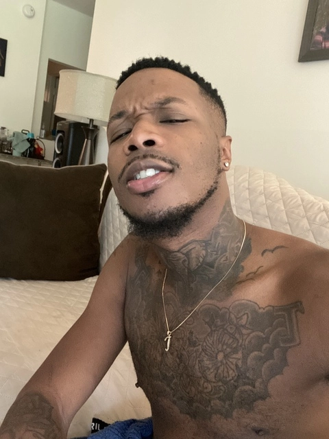 Tev_j OnlyFans Picture