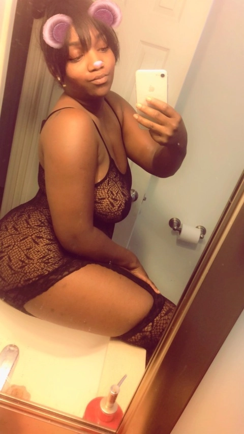 Chocolate Cake OnlyFans Picture