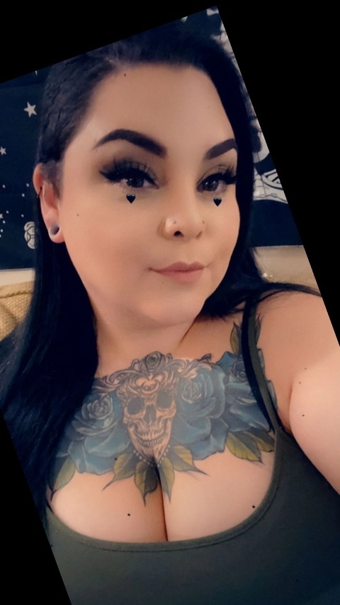 DatCurvyGirl OnlyFans Picture