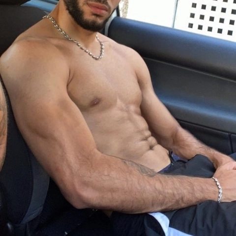 Hung Arab Alpha OnlyFans Picture