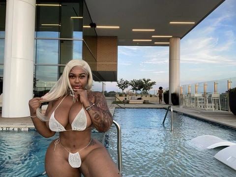 Mya.CurvzVIP OnlyFans Picture