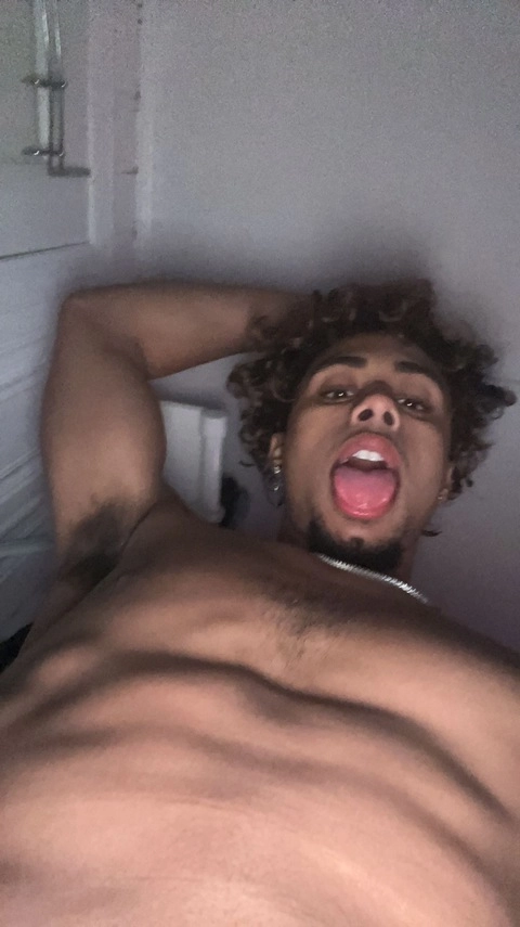 Antoniotoowavy OnlyFans Picture