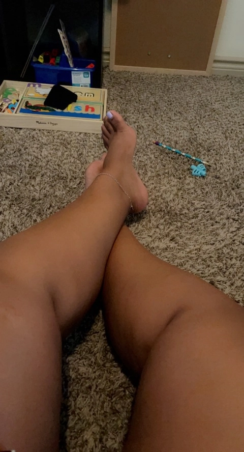 Pretty Feet 365 OnlyFans Picture