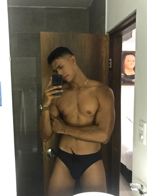 Luis Alejandro OnlyFans Picture
