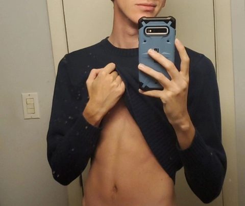 SkinnyBoy22 OnlyFans Picture